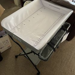 Fold-up Changing Table