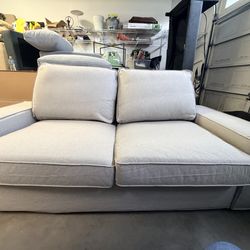 Sofa Kivik couch light gray(Free delivery)🚚
