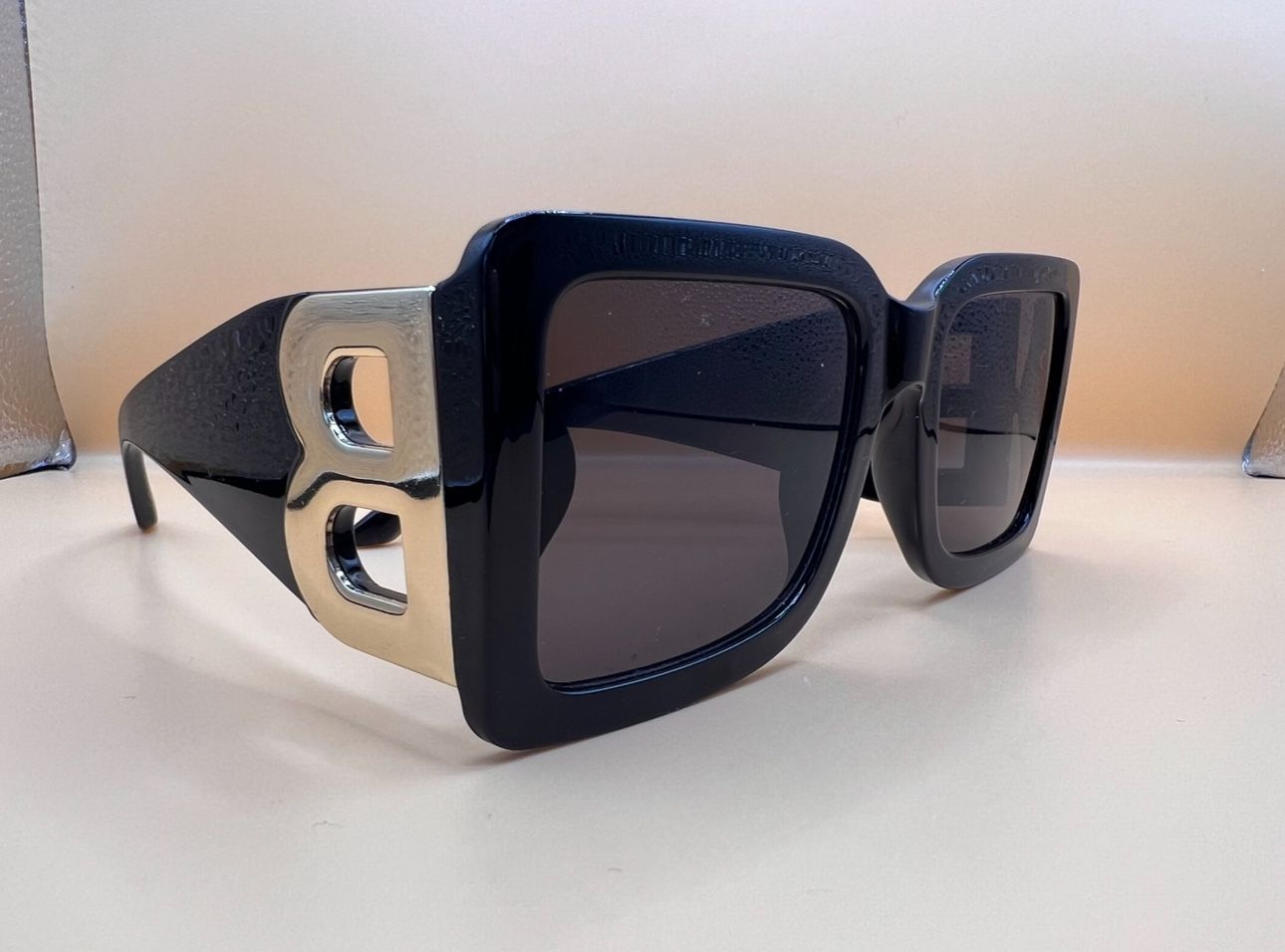 Burberry Sunglasses Unisex