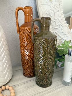 DECORATIVE POTTERY VASES