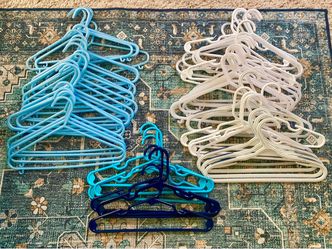Toddlers hangers (70) $10