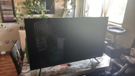 Roku Hisense 43” Tv
