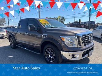 2017 Nissan TITAN