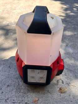 Milwaukee Radius Light M18