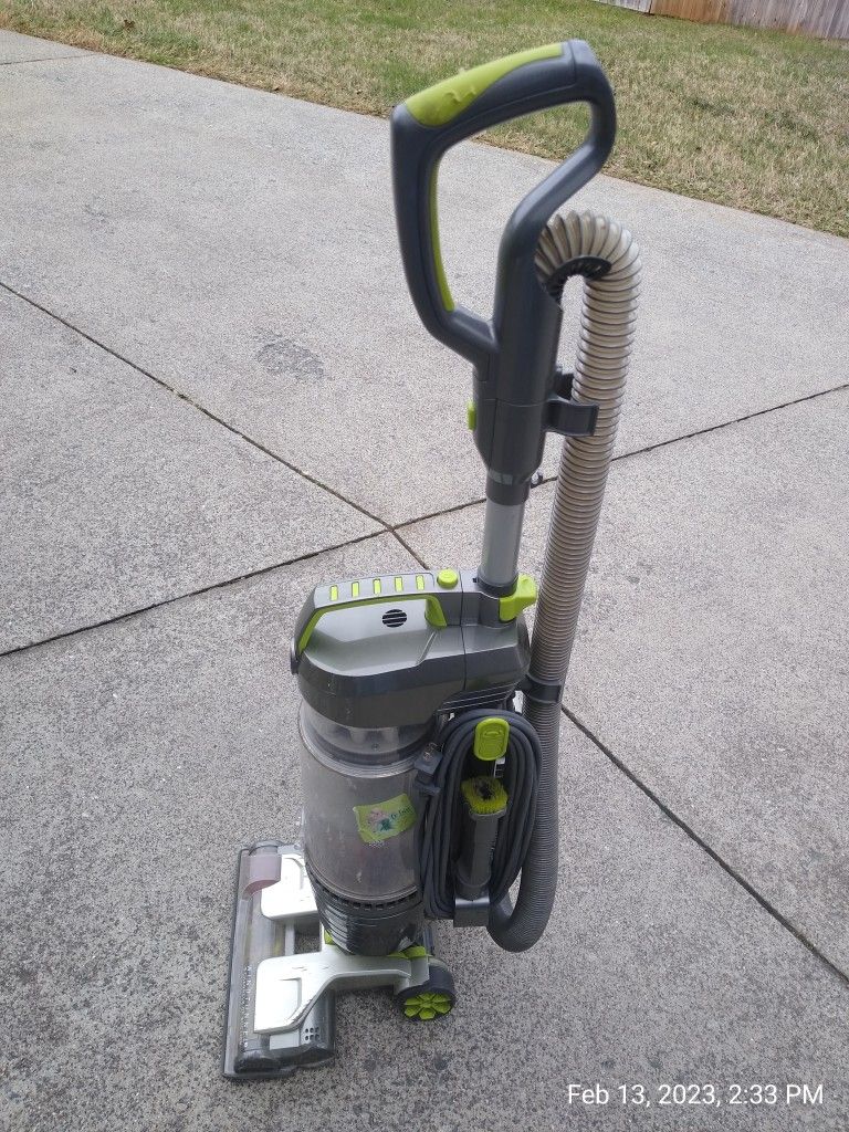 Hoover Air Pro Bagless Upright