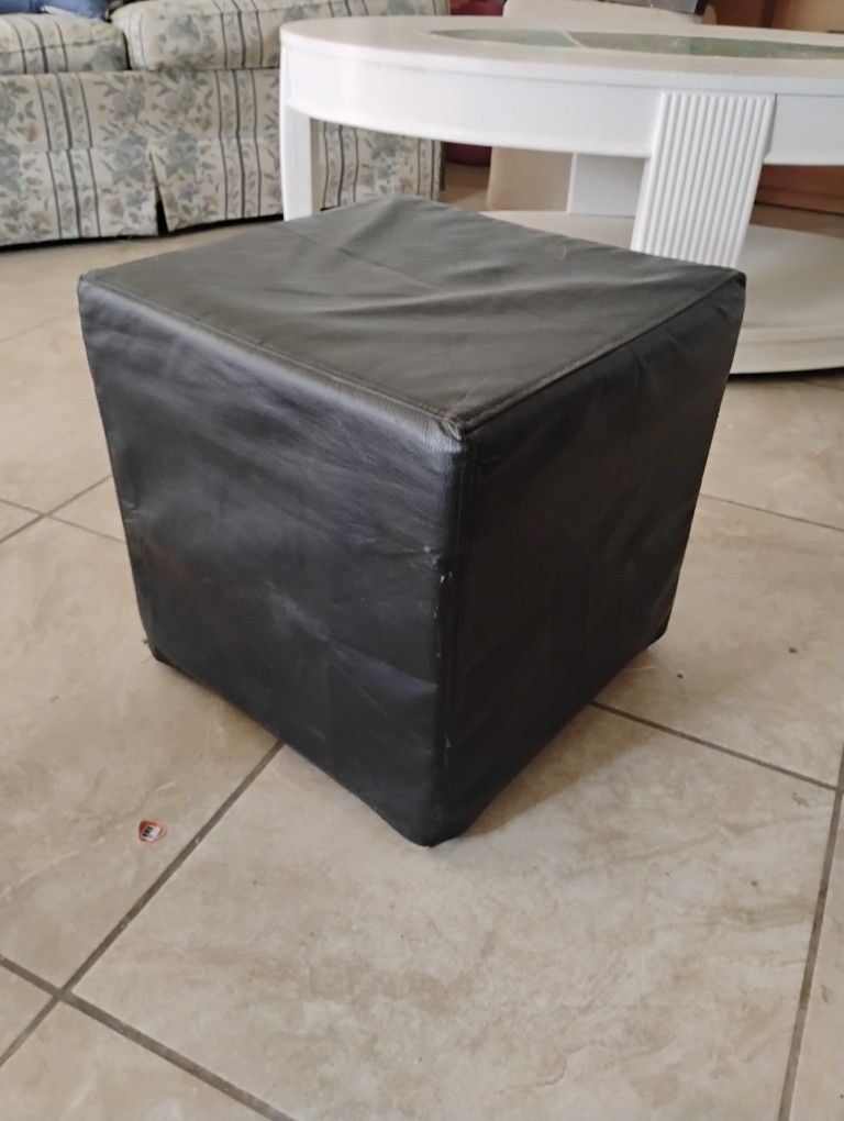 Ottoman Sit $5