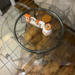 Dinning Table 