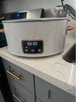 Cazuela eléctrica arrocera no tiene tapa