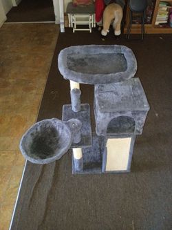 Cat house with rest area