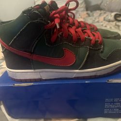 Nike SB Dunk High RESN “Gucci” 9.5