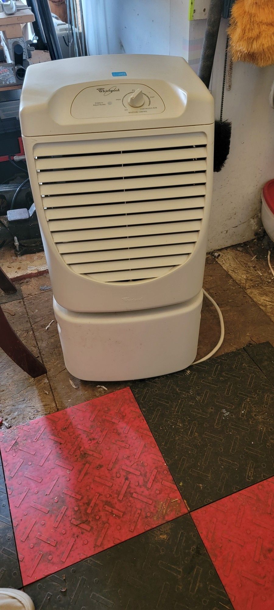 Whirlpool Dehumidifier 25 Pint
