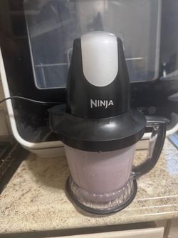 Ninja blender/ chopper/ smoothie