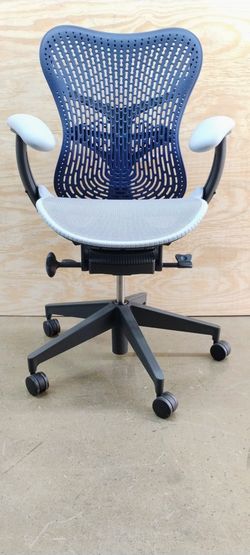 HERMAN MILLER MIRRA 2 FULLY-LOADED OFFICE/GAMING CHAIR - READ DESCRIPTION + Yes. It's Available 