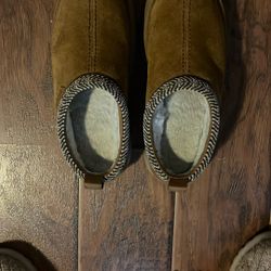 Koolaburra Ugg Slippers- Platform