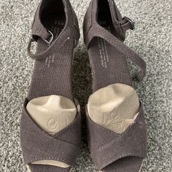 New Toms Linen Platform Wedges - Ash - Size 5.5