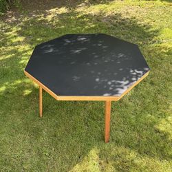 Poker Table