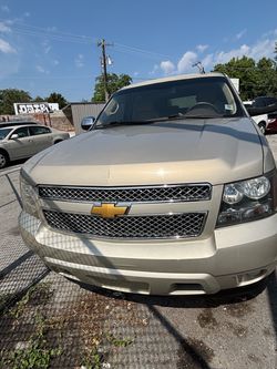 Chevy Tahoe  2014