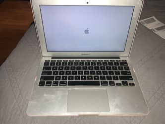 Macbook air 13” i5 128gb ssd