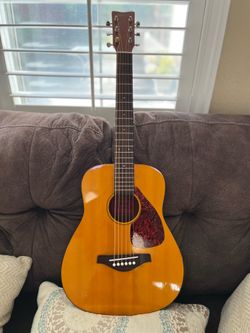 Yamaha JR1 FG-Junior Acoustic Guitar