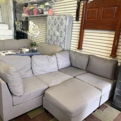Grey 5 Seater Couch With Leg Room 