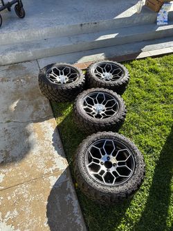 Golf cart tires and wheels