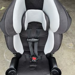 Tall back car seat or booster w/ harness (in Des Moines) Evenflo LifeGuard