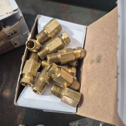 Parker male connectors-brass 3/8 OD X 1/4 pipe fitting size - compression x compression