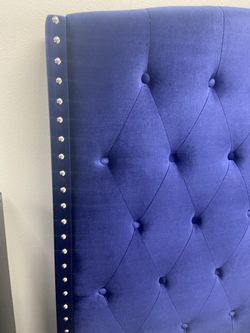 NEW MODERN BLUE FABRIC BED ON SALE 🤩🤩$299 QUEEN $399 KING 👑 NO CREDIT NEEDED! SAME DAY DELIVERY 🚚 