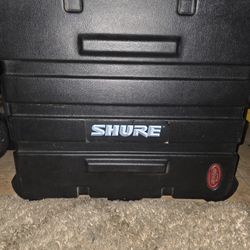 Mackie 1402 Vlz Pro 14 Channel Mixer With Lexicon Mpc 110 Dual Channel 24 Bit Stereo Effects Processer And Rack Case