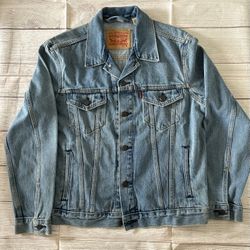Levi’s denim Jacket for men size M