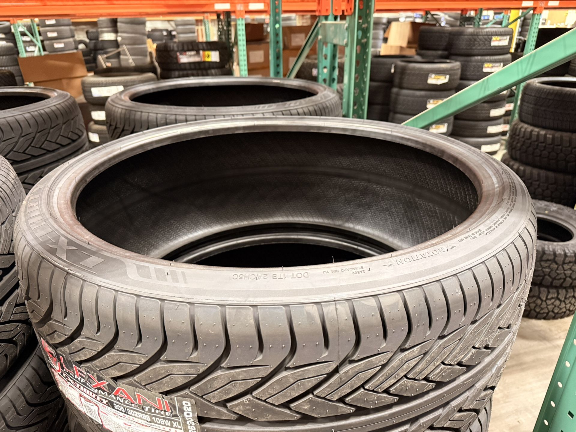 Brand New Tires (1) Lexani LX Thirty (305/30ZR26XL) (Single) ($162)