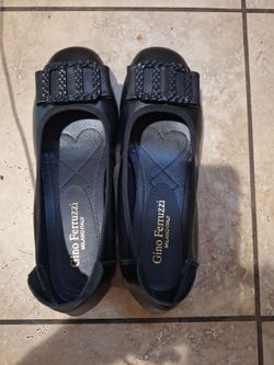 Whomen shoes