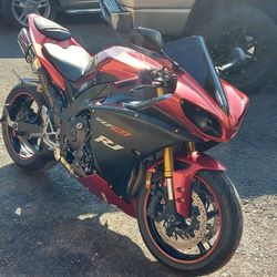 2011 S1000rr Bmw  10k / 2010 Yamaha R1  9k