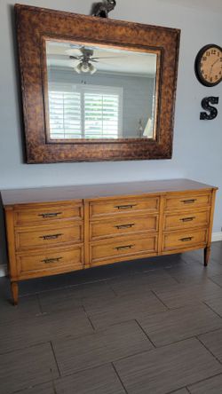 BEAUTIFUL MID CENTURY LONG DRESSER