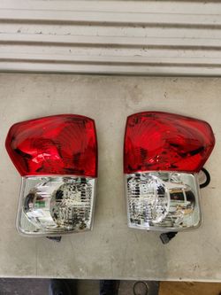 2007 to 2013 Toyota Tundra New Tail Lights