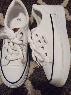 Women fashion shoes