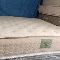 King Size Mattress (Colchón King Size)