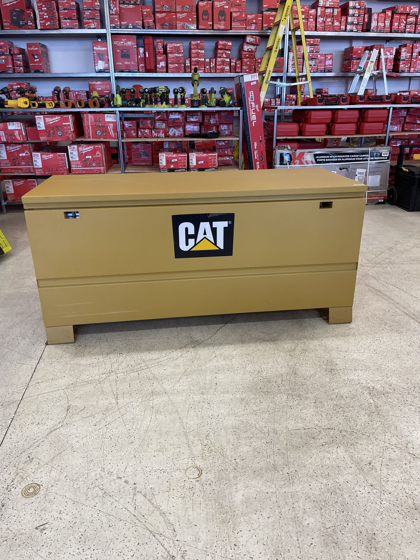 CAT 60 In JOBSITE Tool Box Chest
