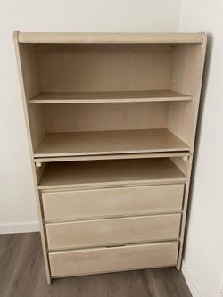 Berlini Light Wood 3-Drawer Dresser and Changing Table