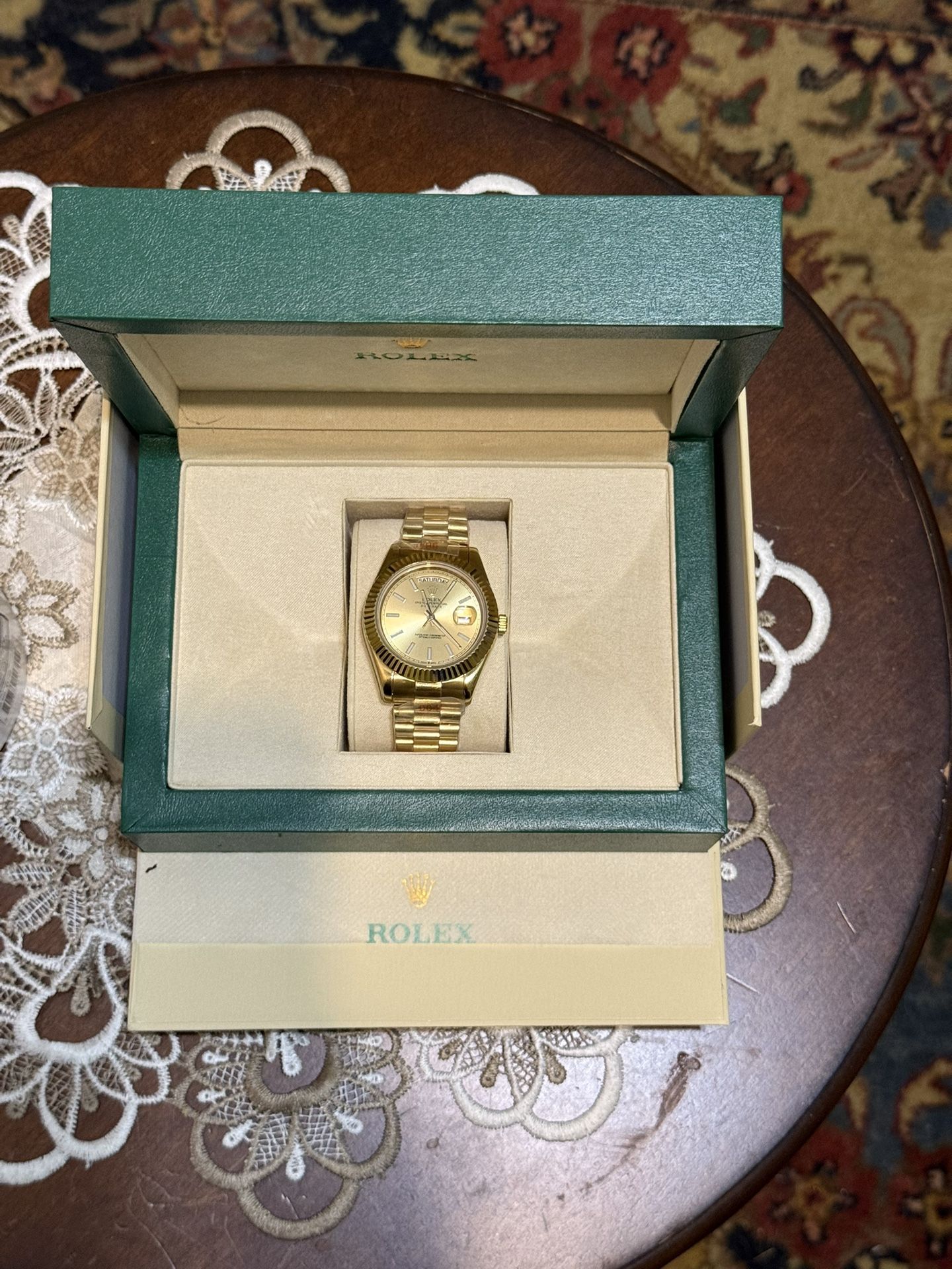 Gold ROLY
