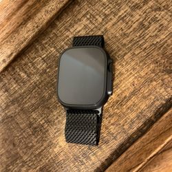 Apple Watch Ultra 3 (49mm) GPS + Cellular — Black Titanium — Like New