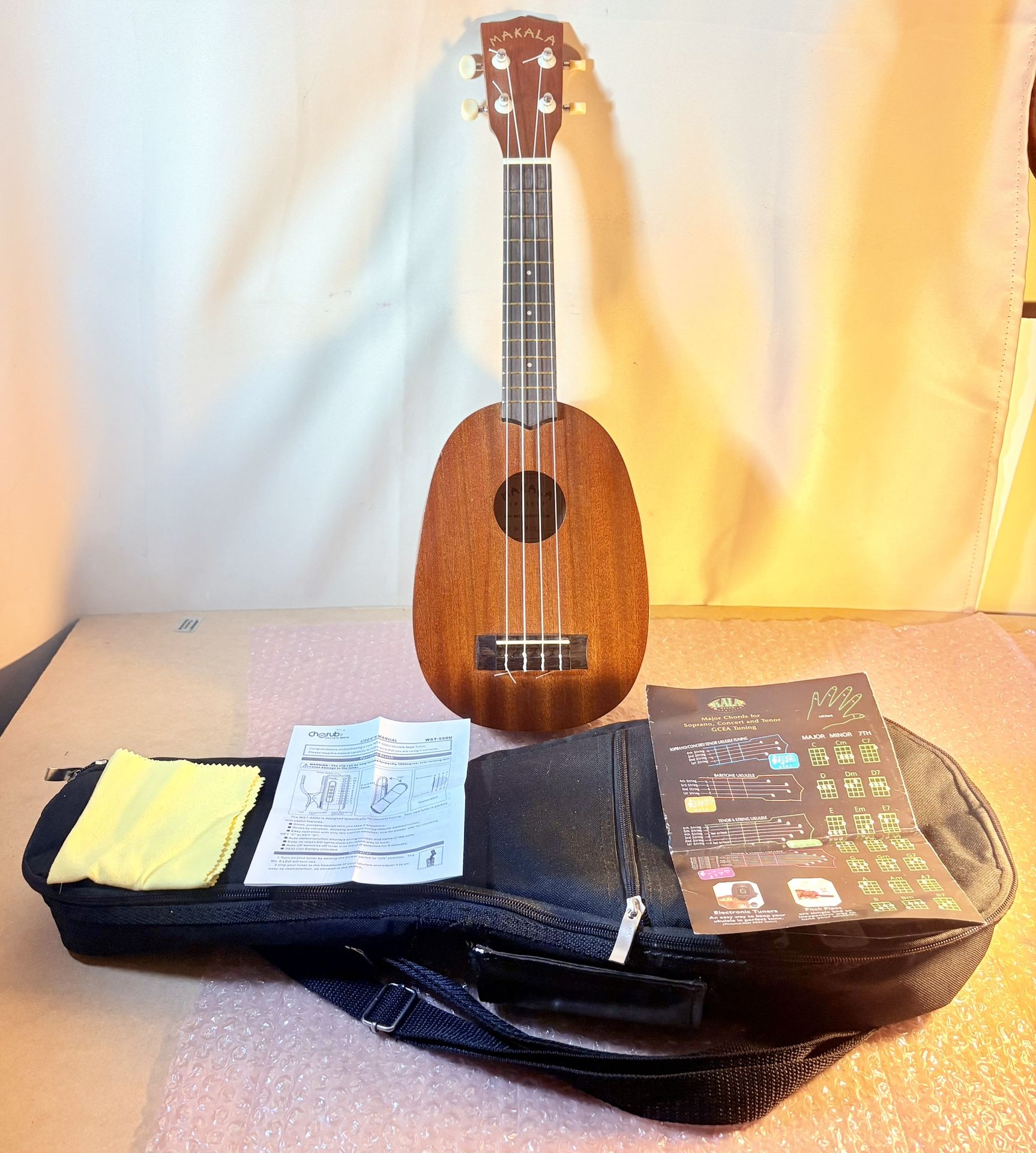 MAKALA SOPRANO UKULELE Mod MK-P w Soft bag and Manual