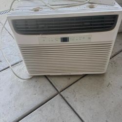 Good Condition Frigidaire Brand AC