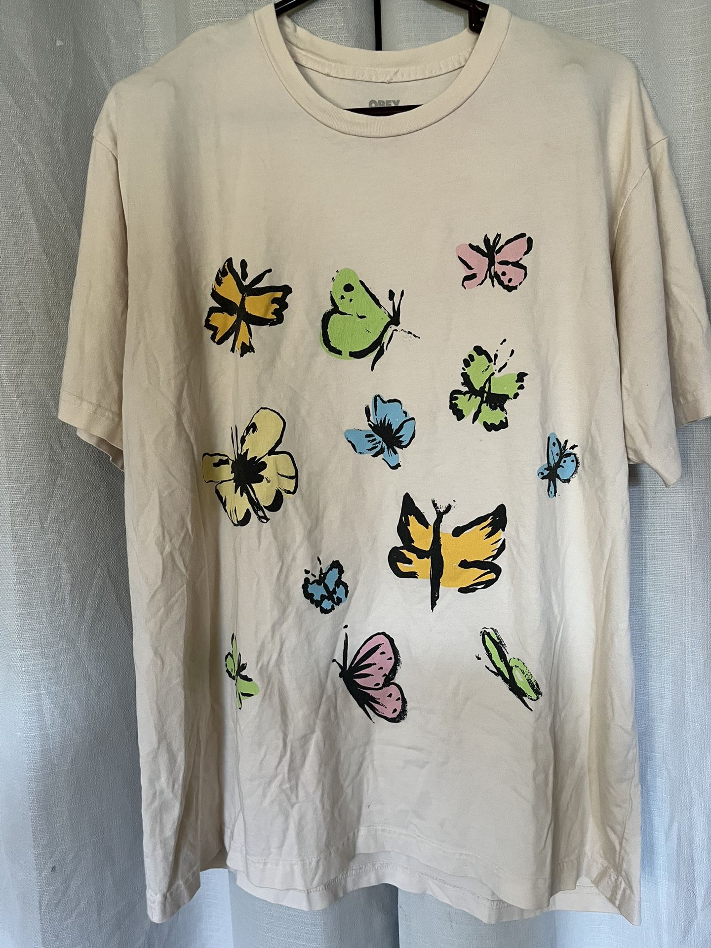 Women’s XL Obey Tshirt 