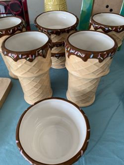 Ice Cream Dishes - Set of 8