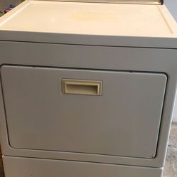 ELECTRIC DRYER...