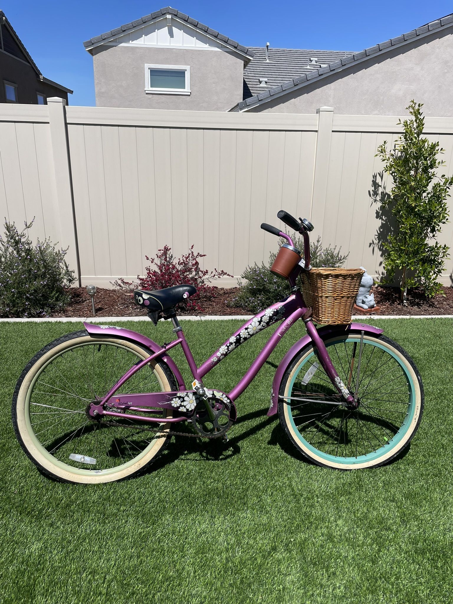 26” Diamondback Della Cruz Ladies Pink Beach Cruiser