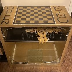 Black And Gold Chess Table with All Chess Pieces 