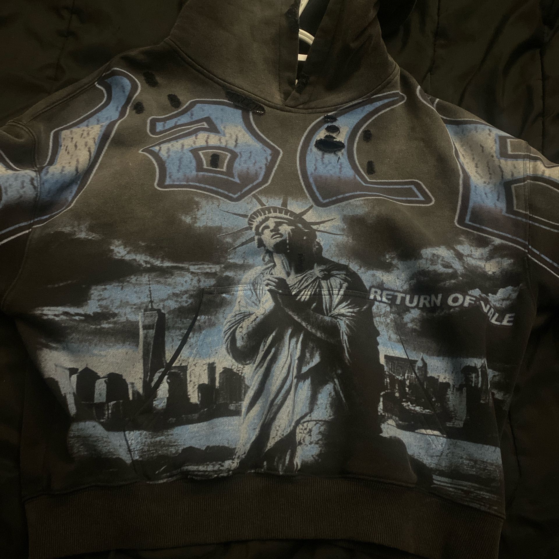 Vale Dreams Hoodie Size M