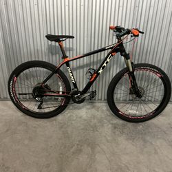 BICYCLE GIANT 27 SPEED SIZE 27,5 BRAND NEW 